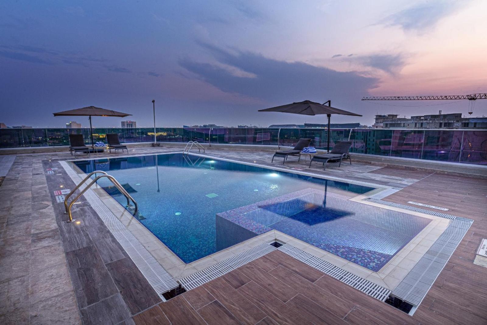 Green Park Hotel Доха Екстериор снимка