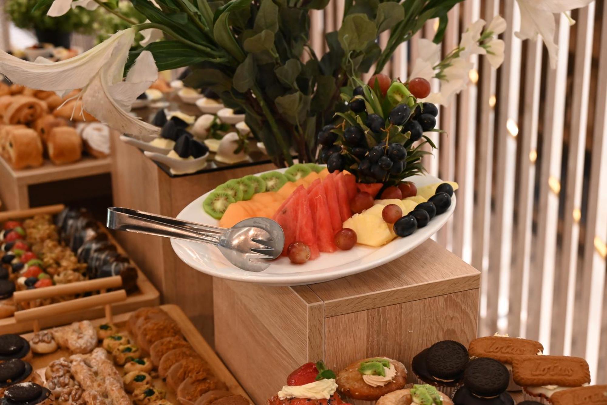 Green Park Hotel Доха Екстериор снимка